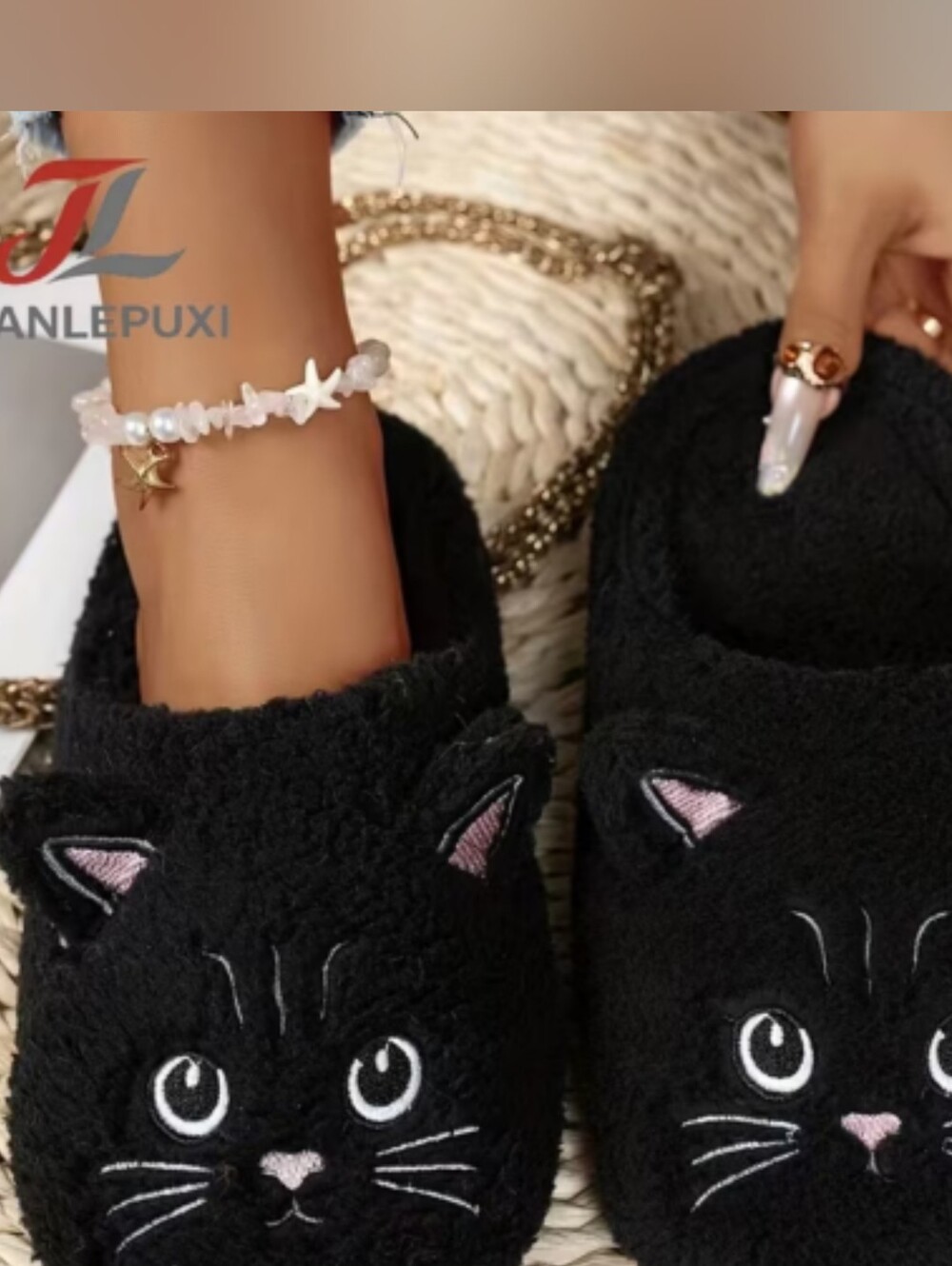 Black Cat Plush Slippers – Cozy Indoor House Shoes